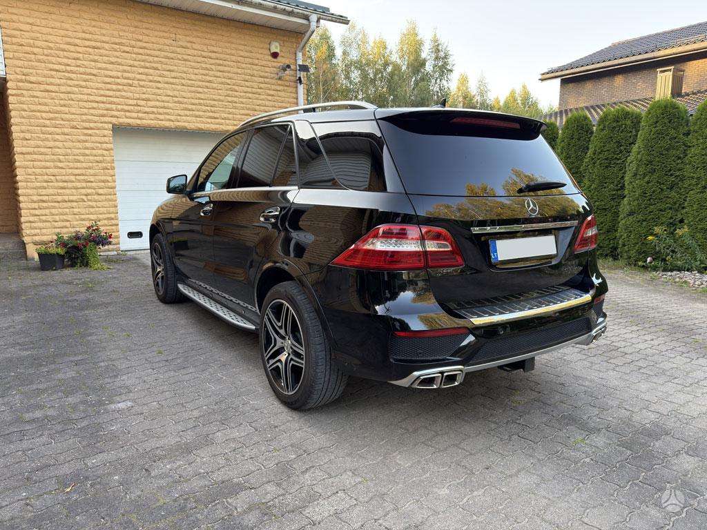 Mercedes-Benz ML350 - 7