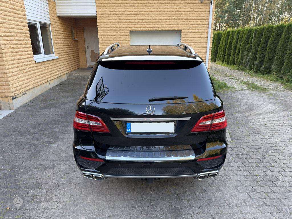 Mercedes-Benz ML350 - 6