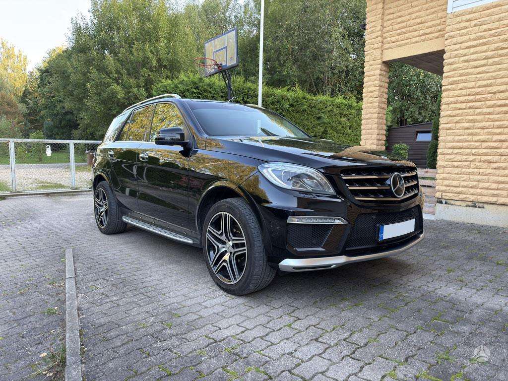Mercedes-Benz ML350 - 3