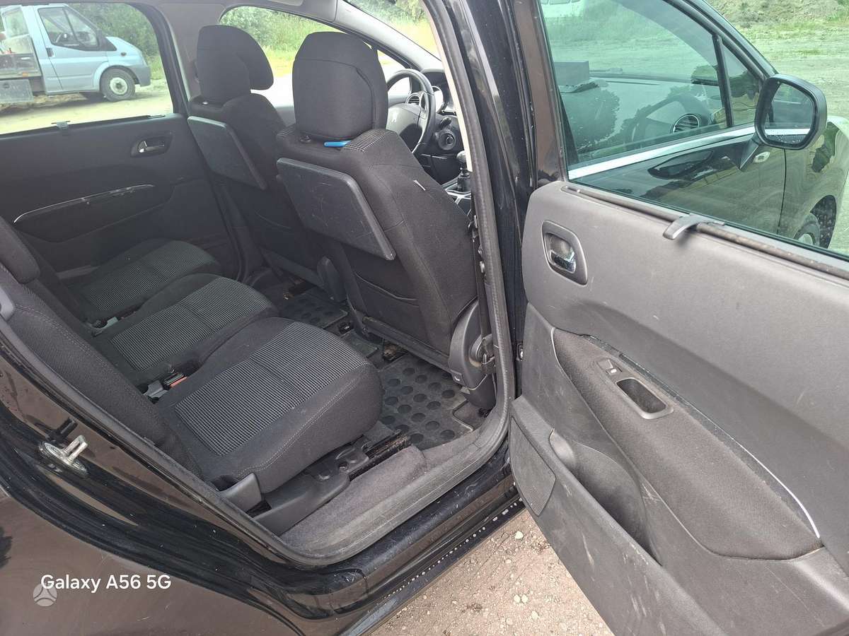 Peugeot 5008, Минивэн