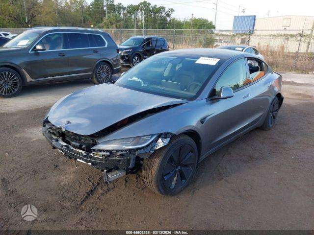 Tesla Model 3 - 2