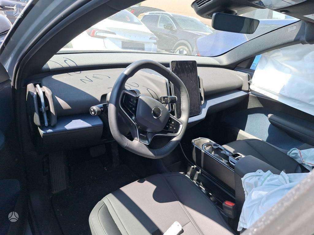 Volvo EX30 - 6