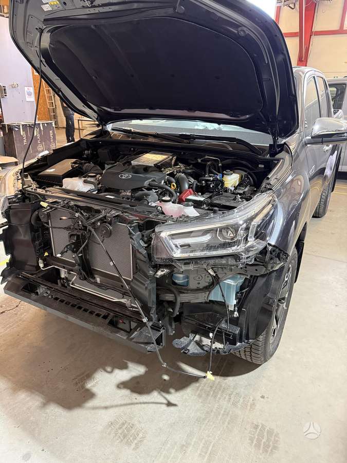 Toyota Hilux детали кузова