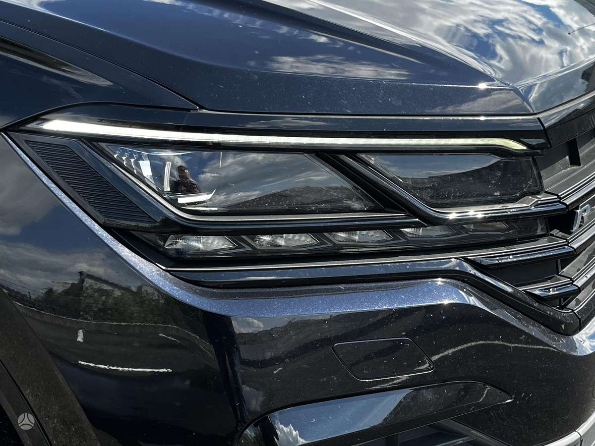 Volkswagen Touareg - 4