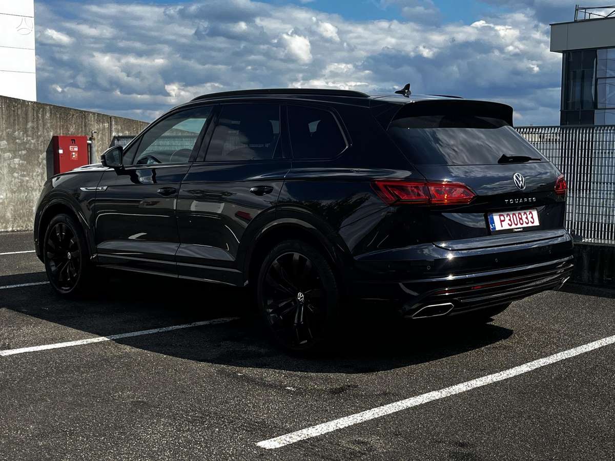Volkswagen Touareg - 2