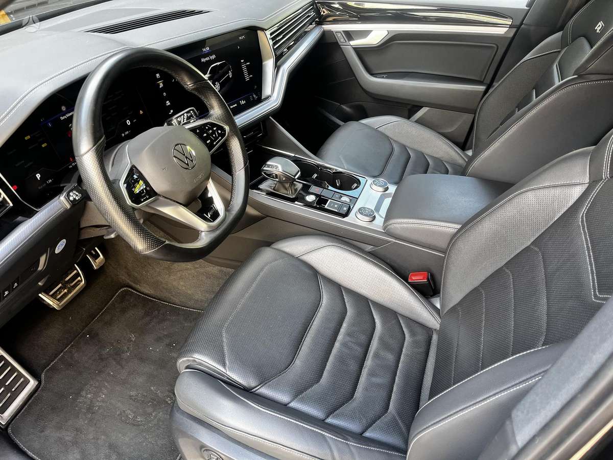 Volkswagen Touareg - 10