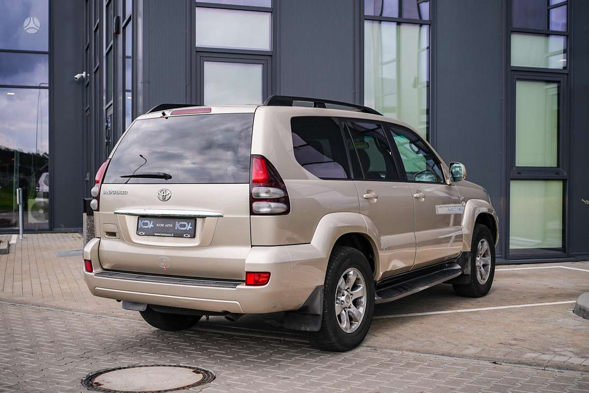 Toyota Land Cruiser - 6