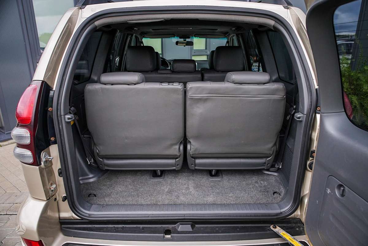 Toyota Land Cruiser - 8
