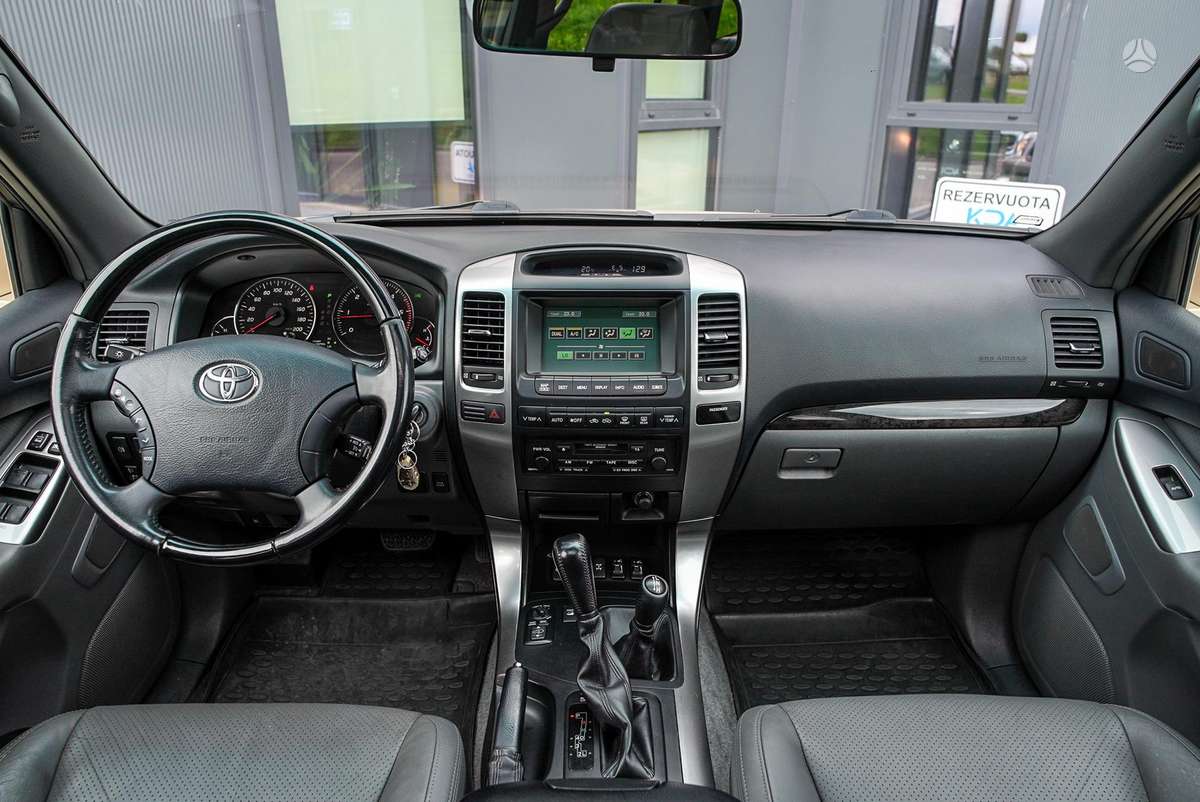 Toyota Land Cruiser - 9