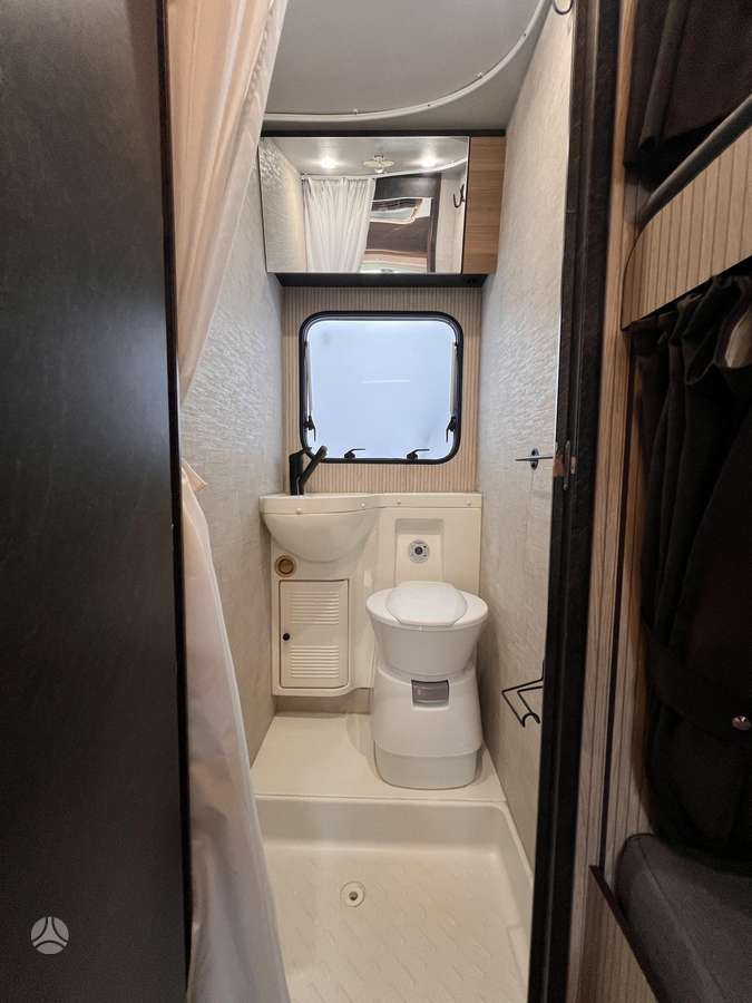 Rimor SARUS 50, campers