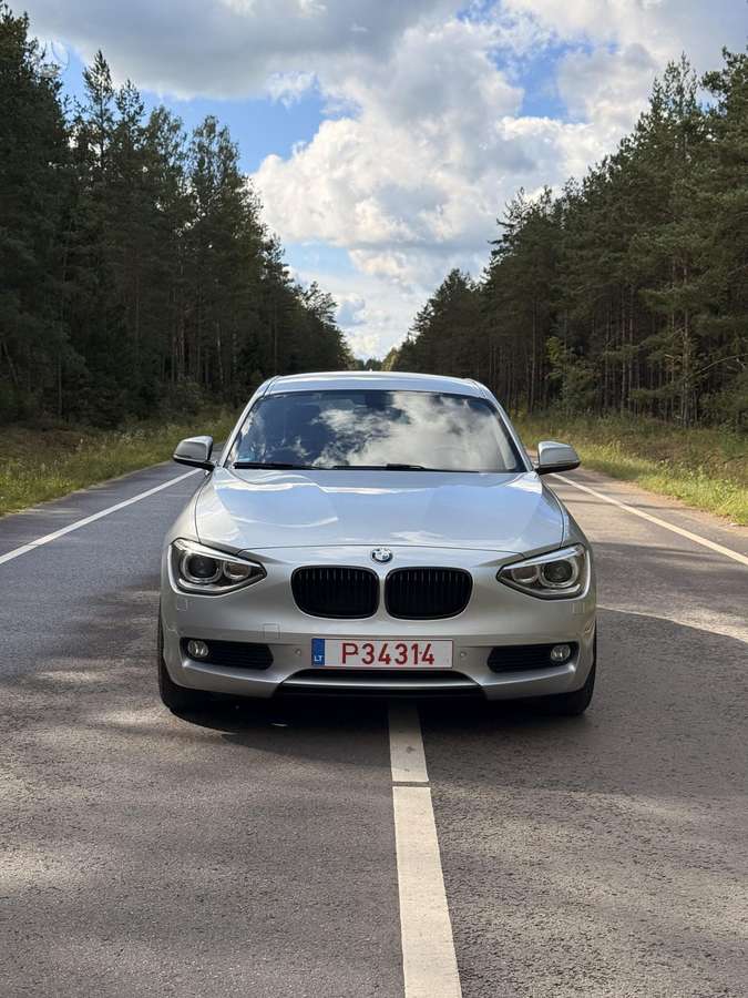 BMW 116, 2.0 l., hatchback