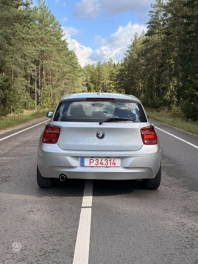 BMW 116, 2.0 l., hatchback