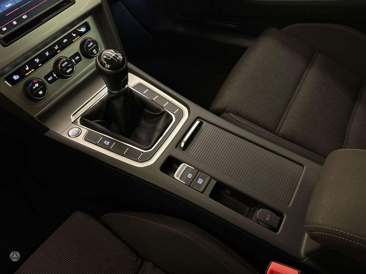 Volkswagen Passat, 2.0 l., Универсал