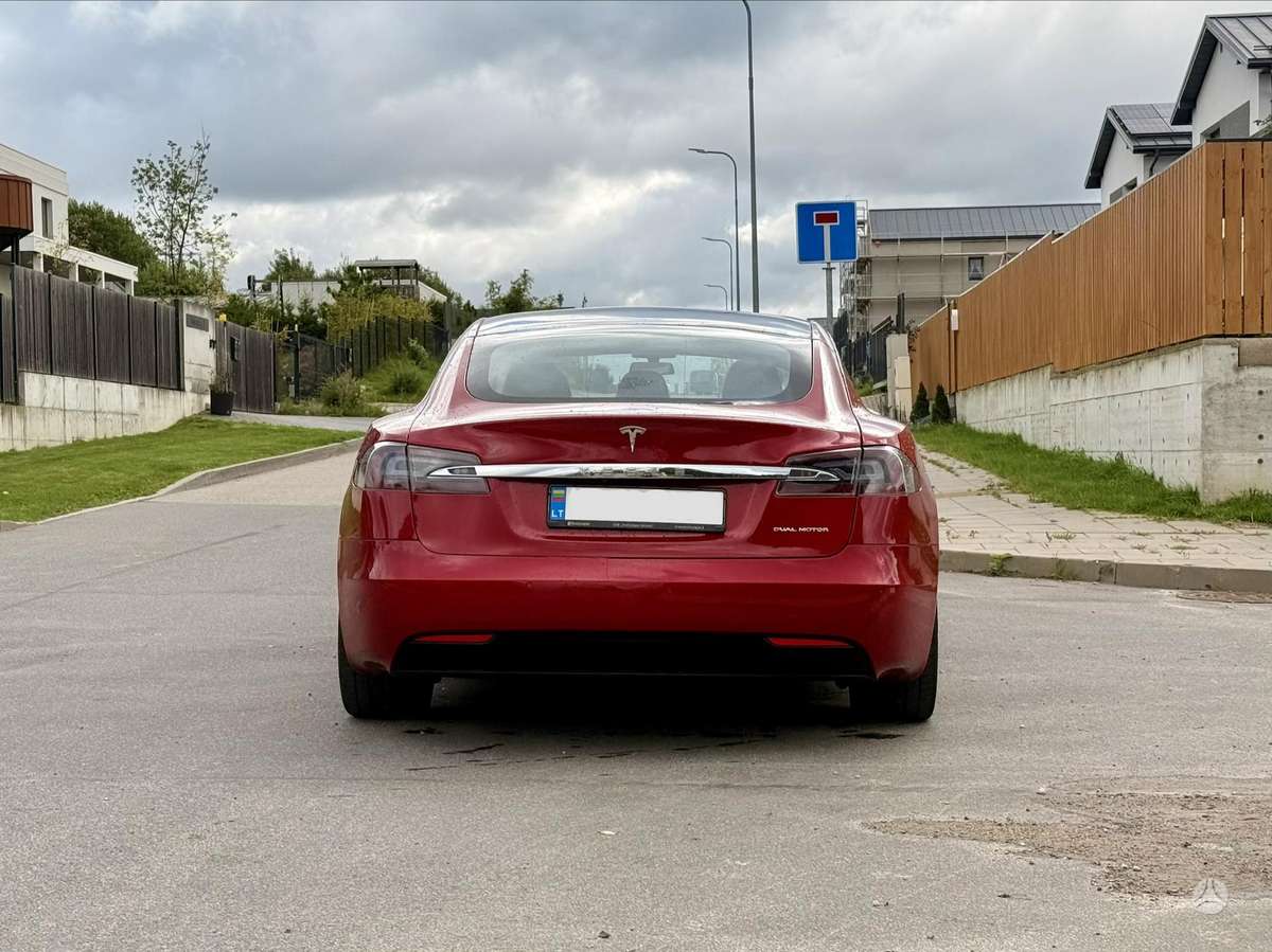 Tesla Model S, 100 кВт·ч, Хэтчбек