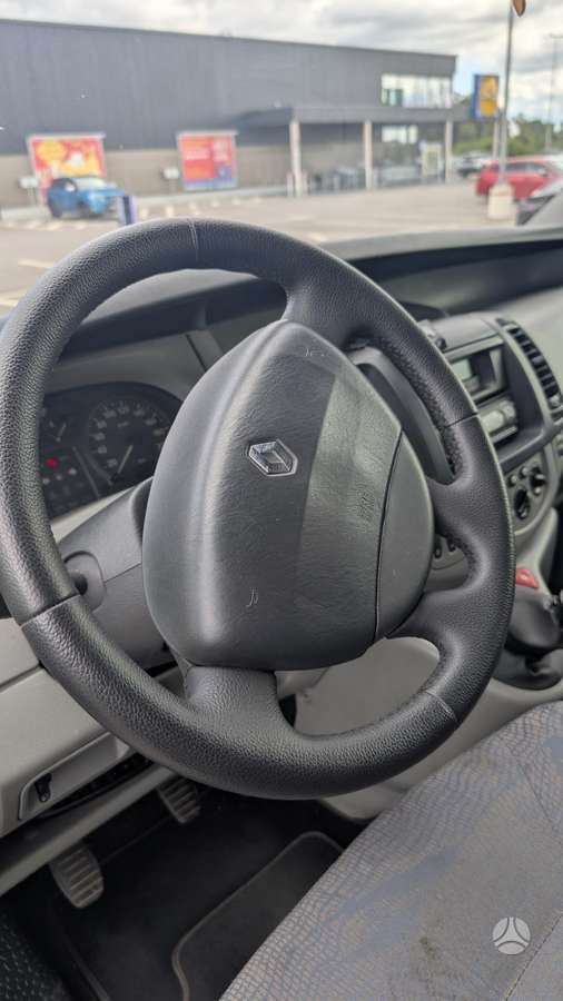 Renault Trafic - 12