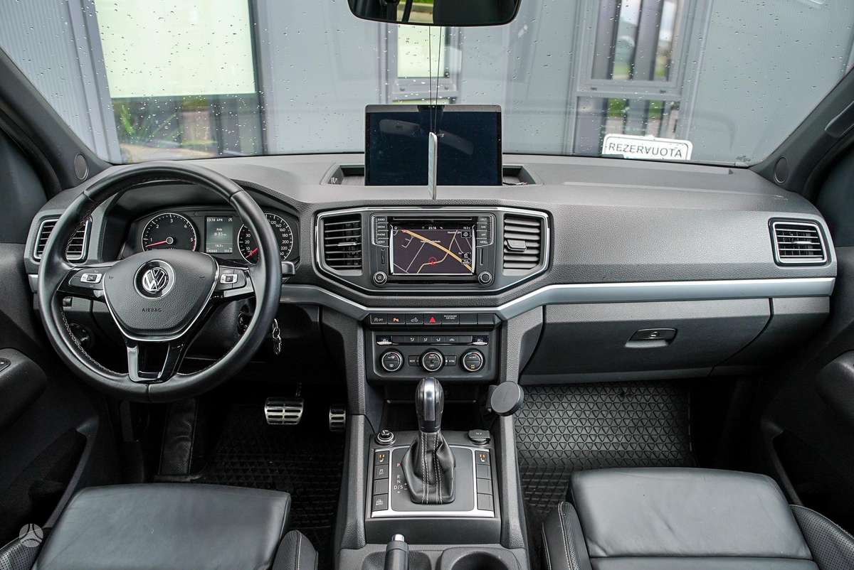 Volkswagen Amarok - 12