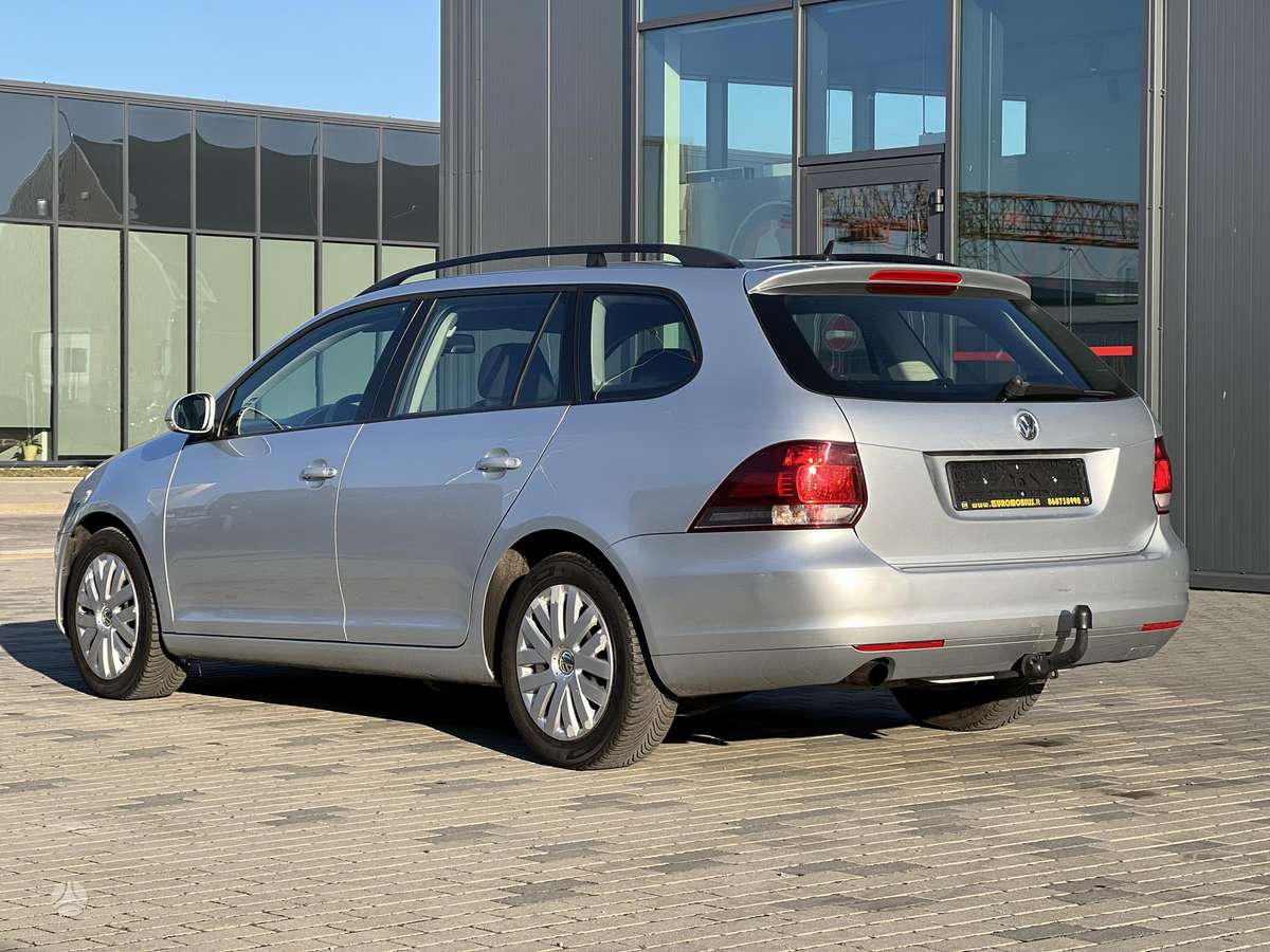 Volkswagen Golf - 5