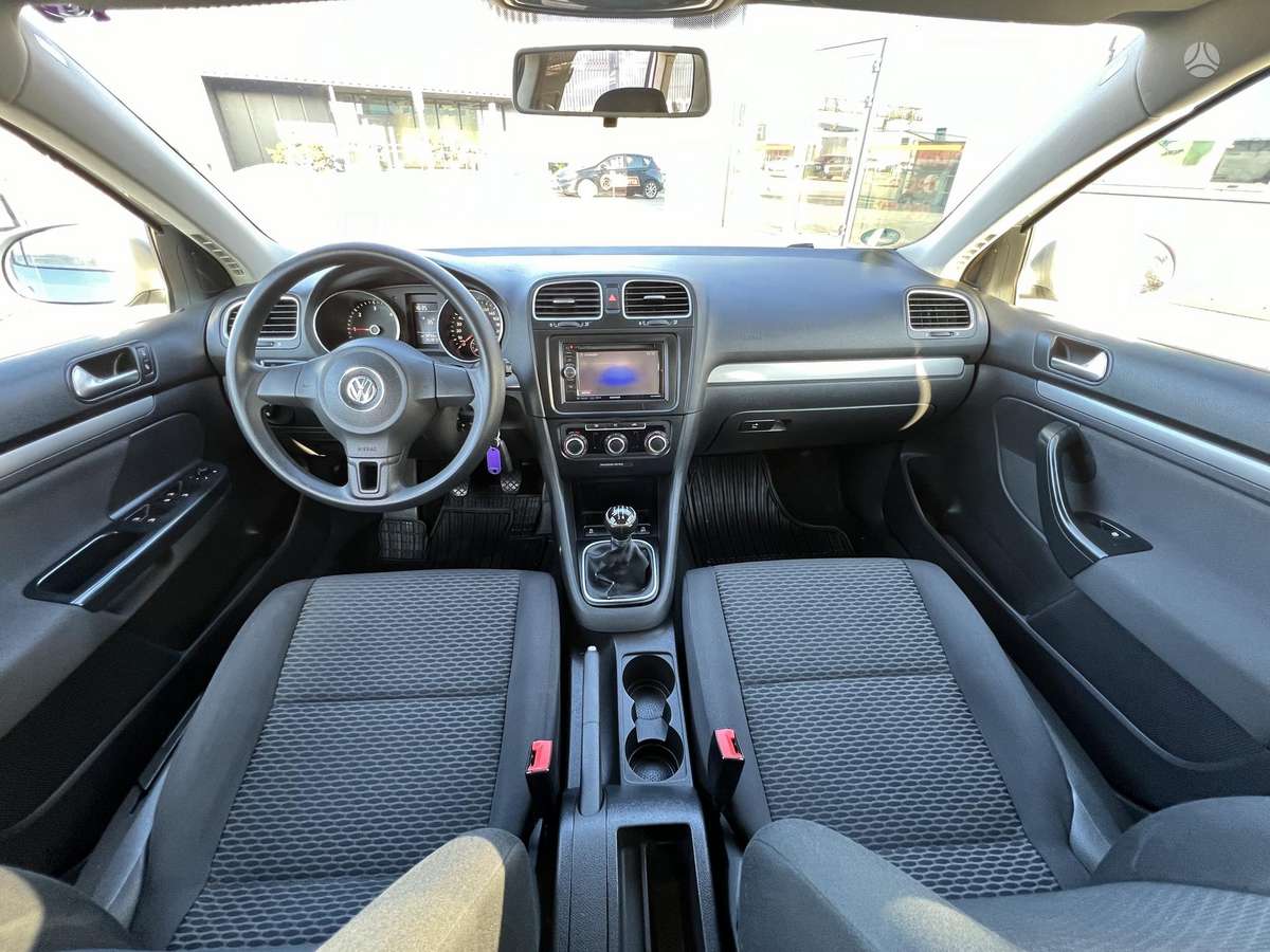 Volkswagen Golf - 12