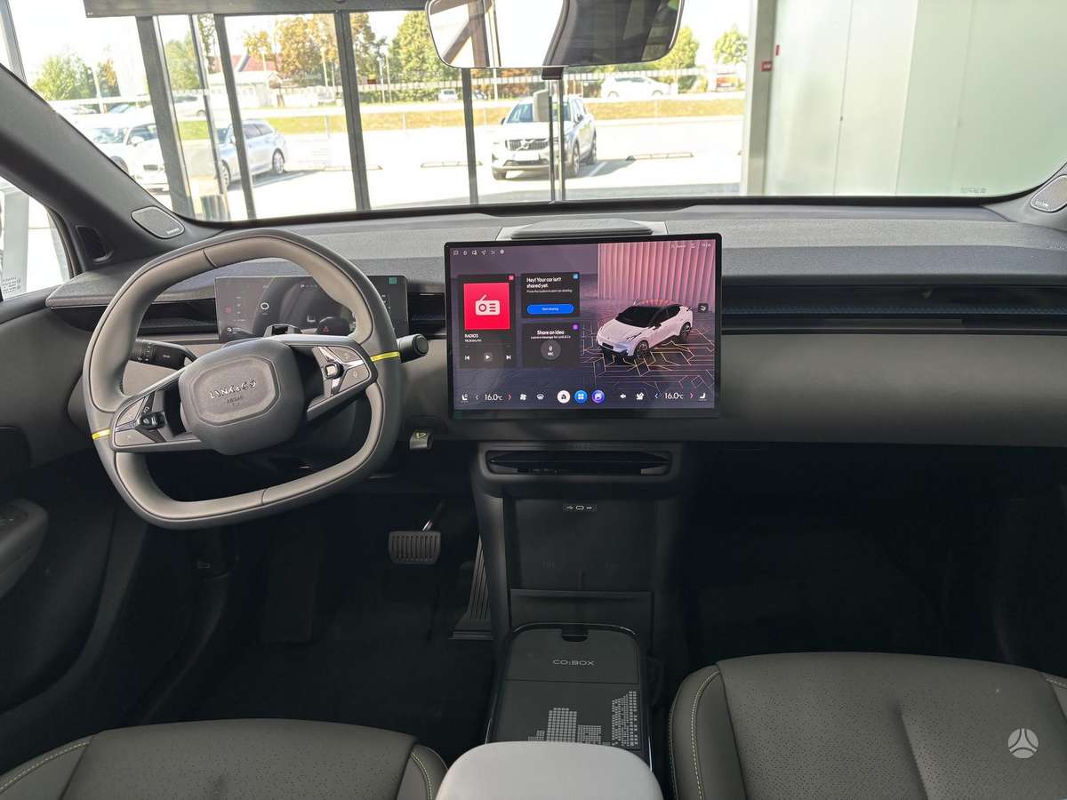 Lynk & Co 02, 66 kWh, hatchback