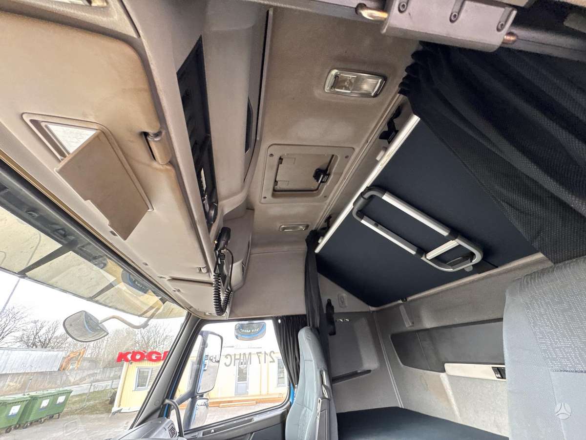 Volvo FH420, double sleeper