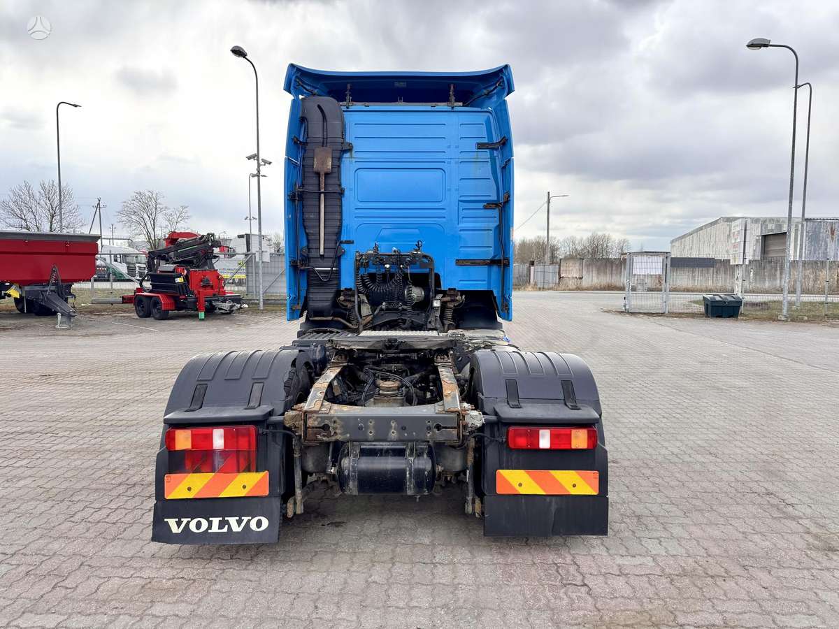 Volvo FH420, double sleeper