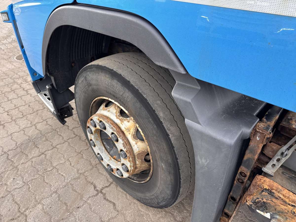 Volvo FH420, double sleeper