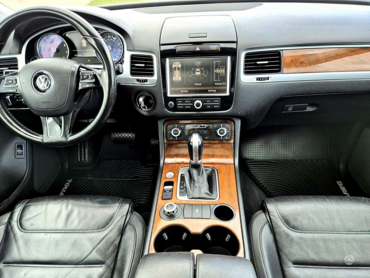 Volkswagen Touareg - 11