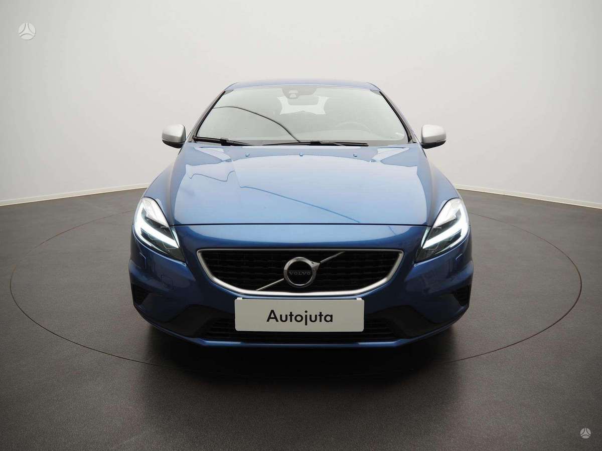Volvo V40, 2.0 l., Хэтчбек