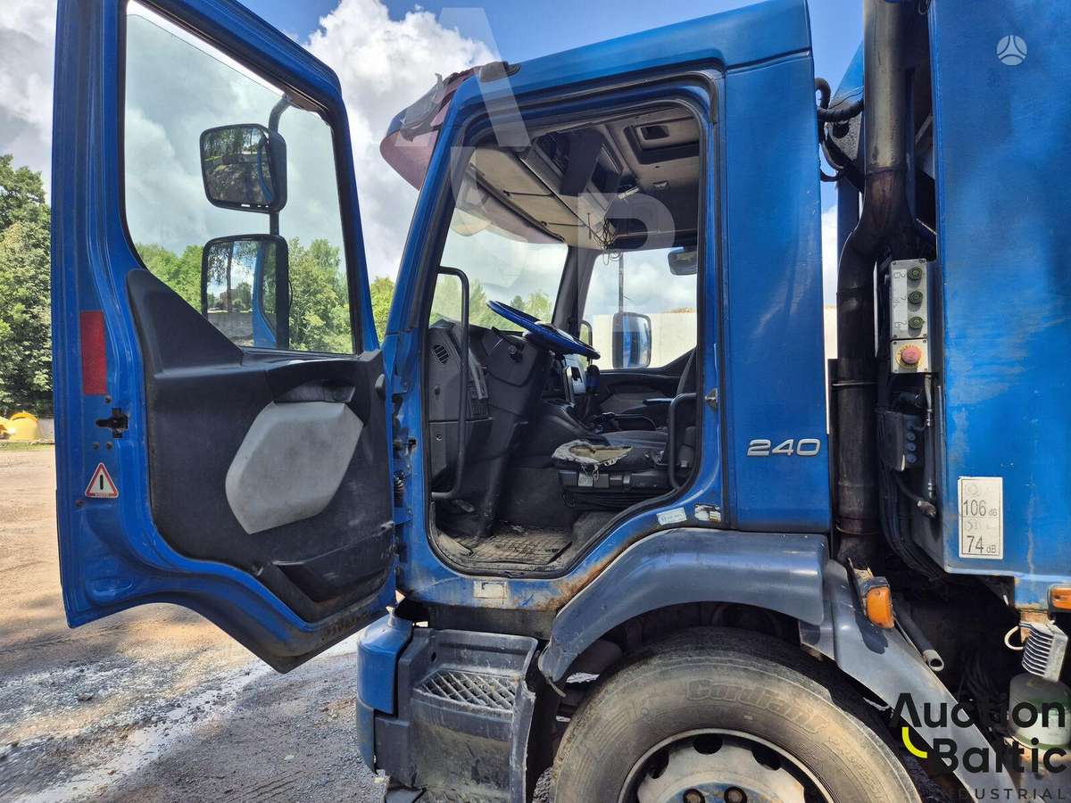 Volvo FL240, garbage trucks