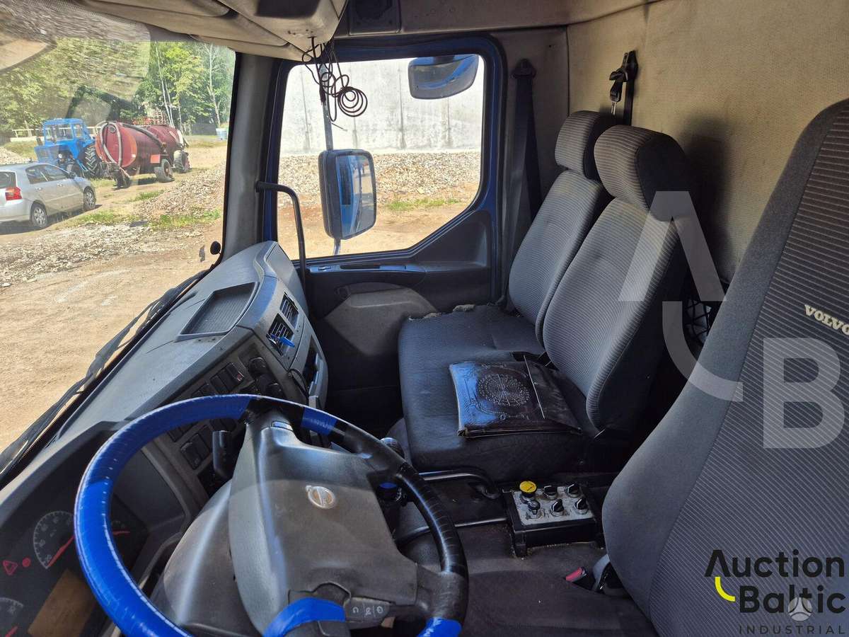 Volvo FL240, garbage trucks