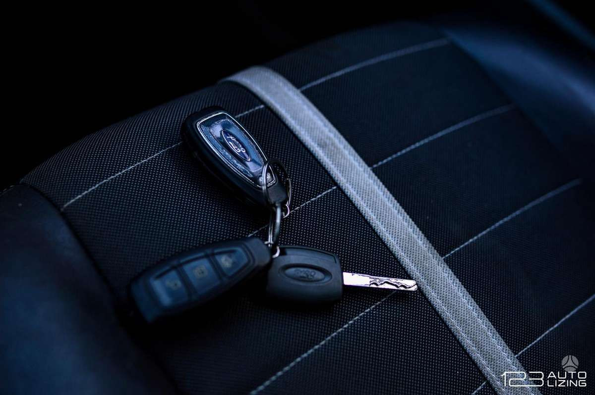 Ford Kuga, 2.0 l., off-road / crossover
