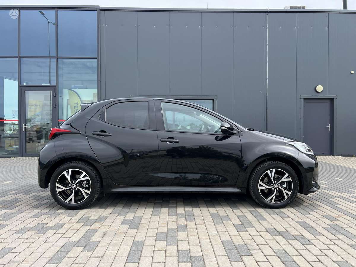 Toyota Yaris - 4