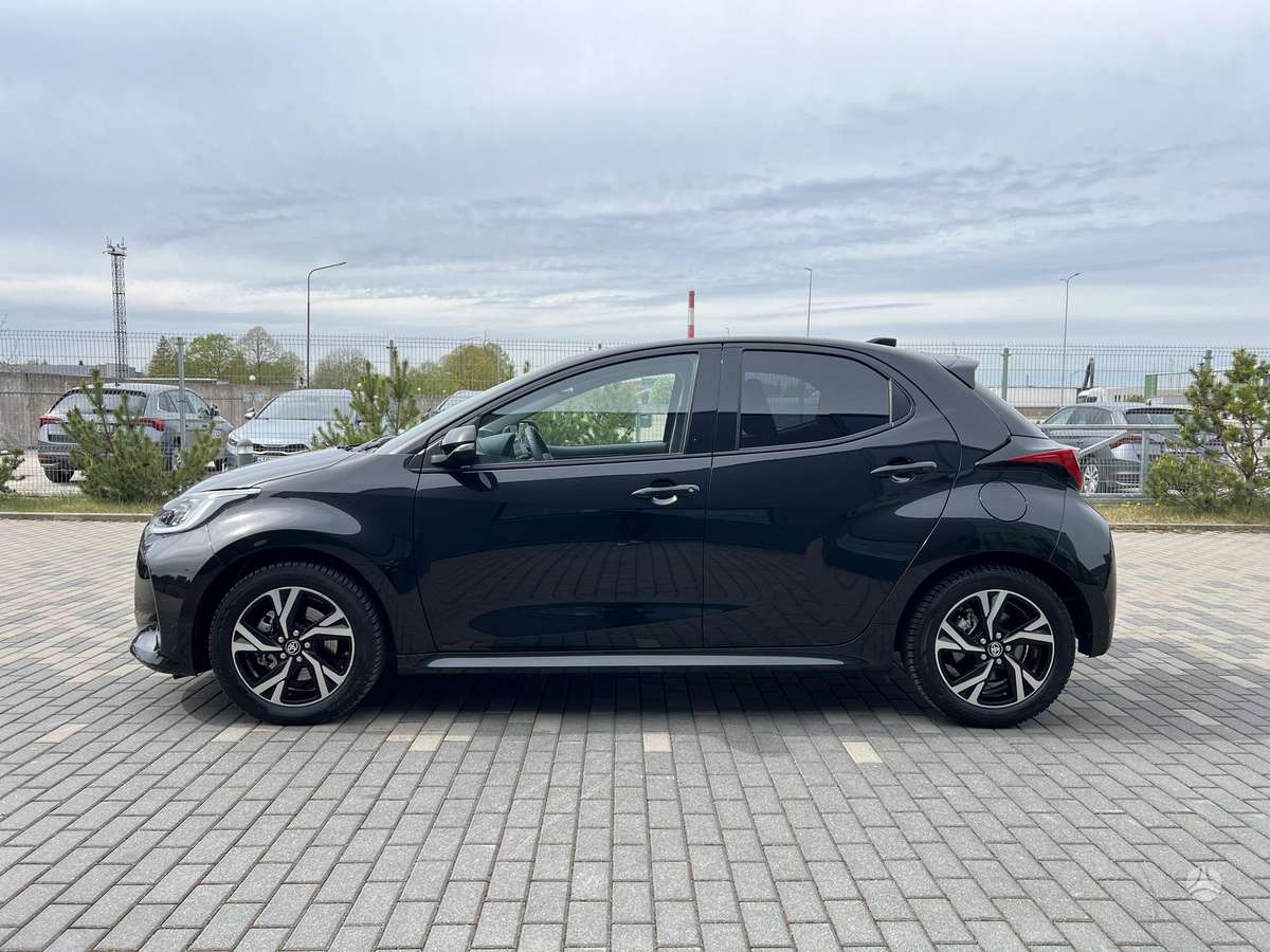 Toyota Yaris - 5