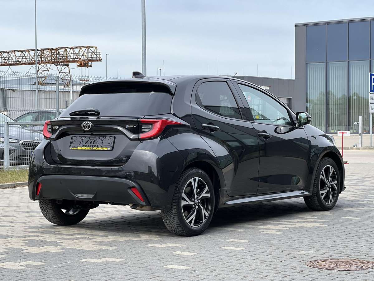 Toyota Yaris - 8