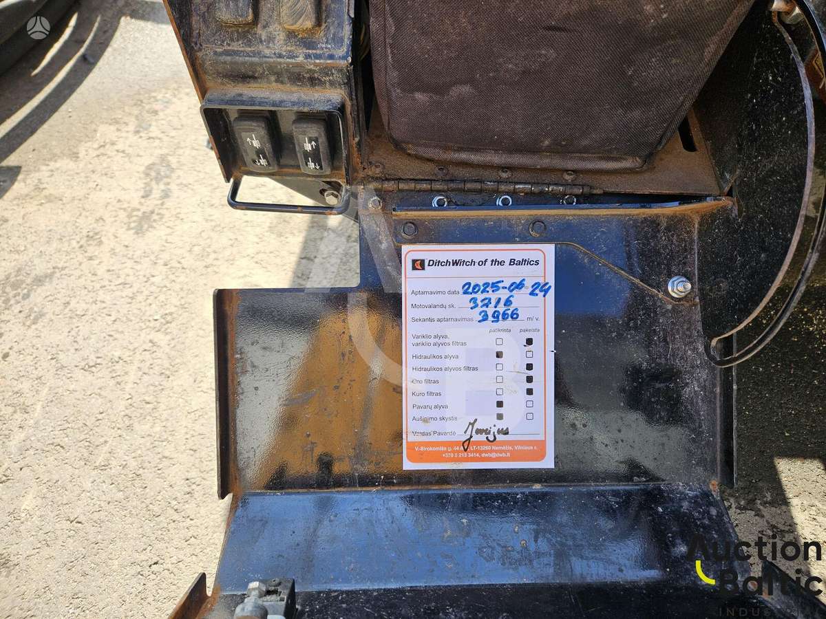 -Kita- Ditch Witch AT32, other