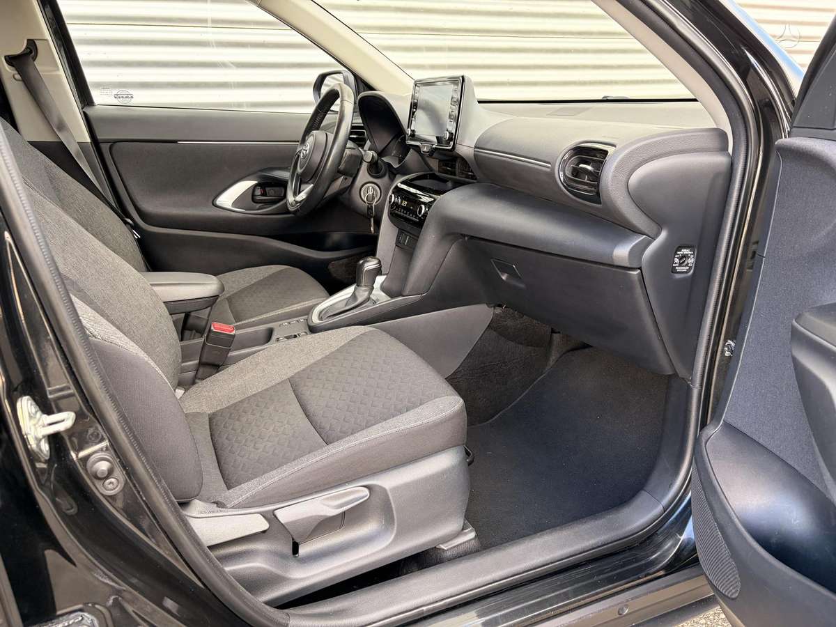 Toyota Yaris Cross - 12