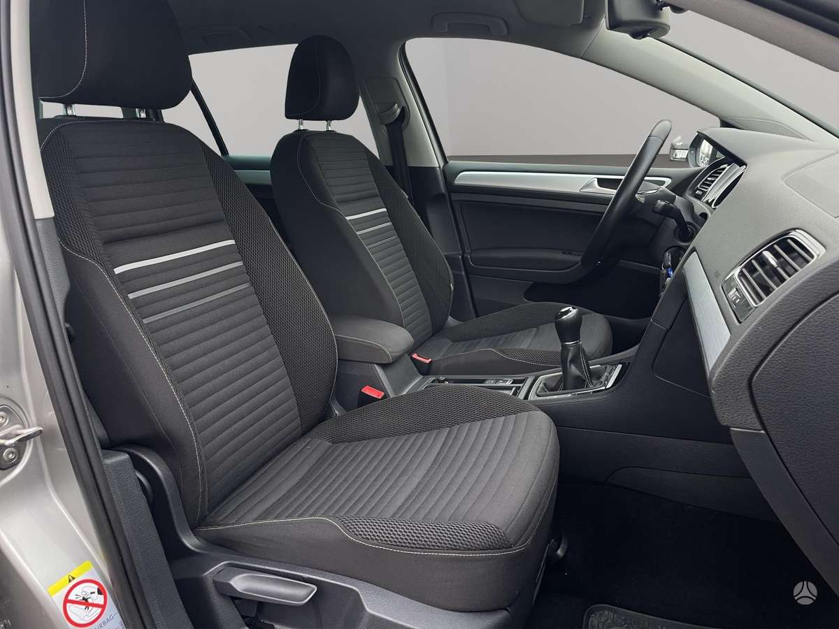 Volkswagen Golf - 7