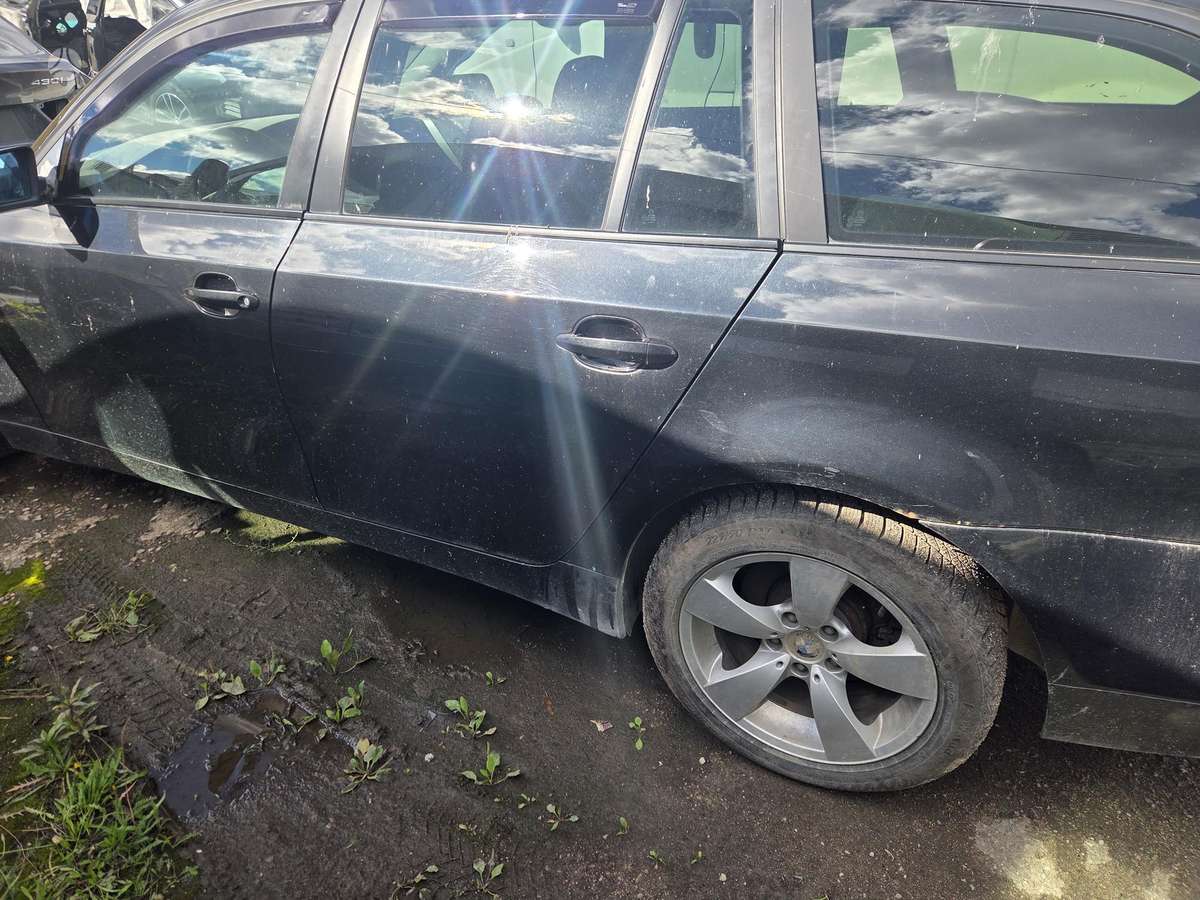 BMW 530 Dalimis