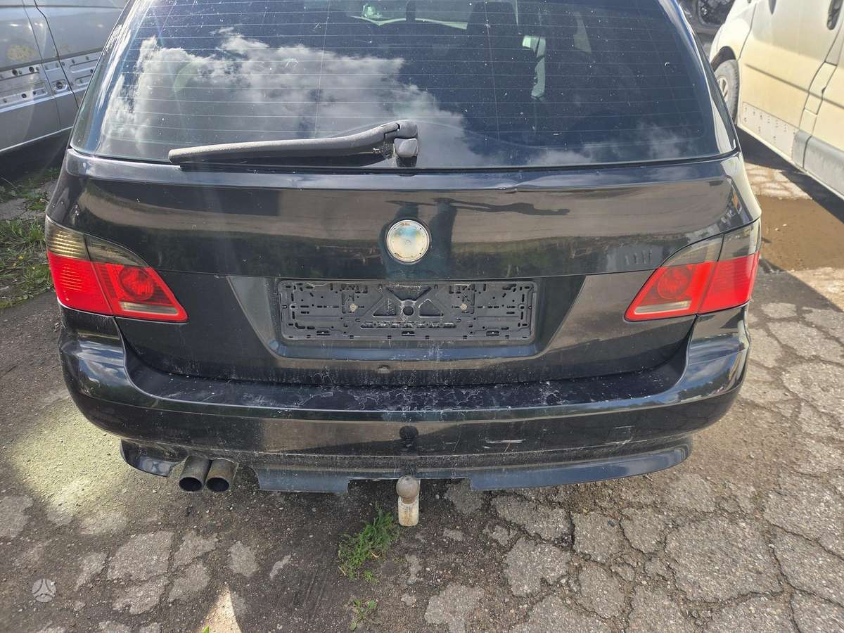 BMW 530 Dalimis