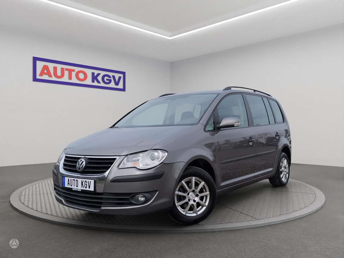 Volkswagen Touran - 1