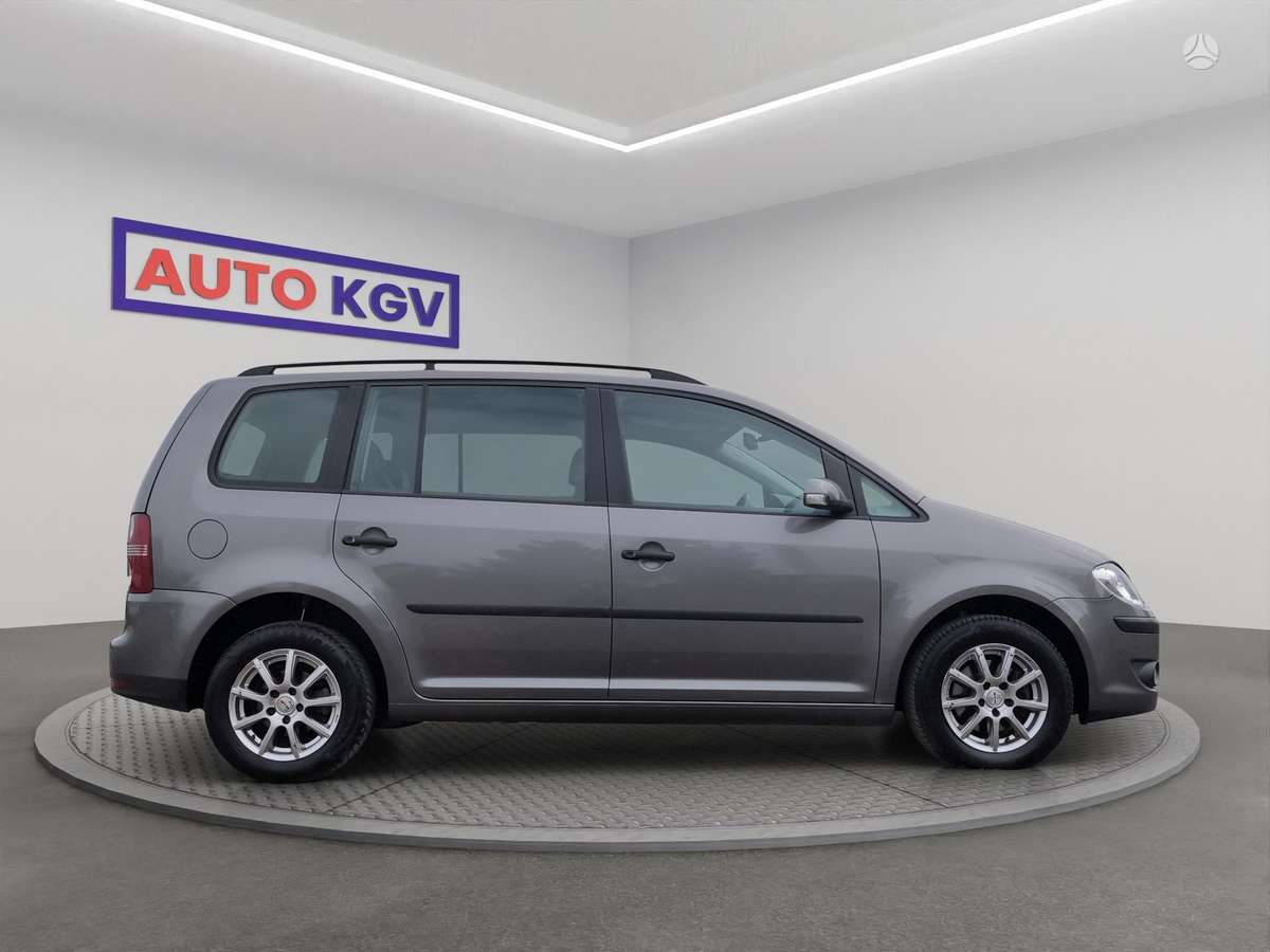 Volkswagen Touran - 6