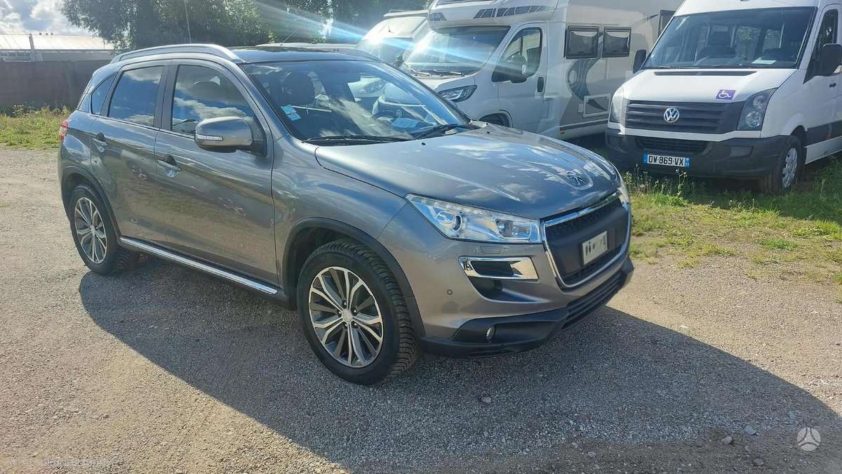 Peugeot 4008 - 1