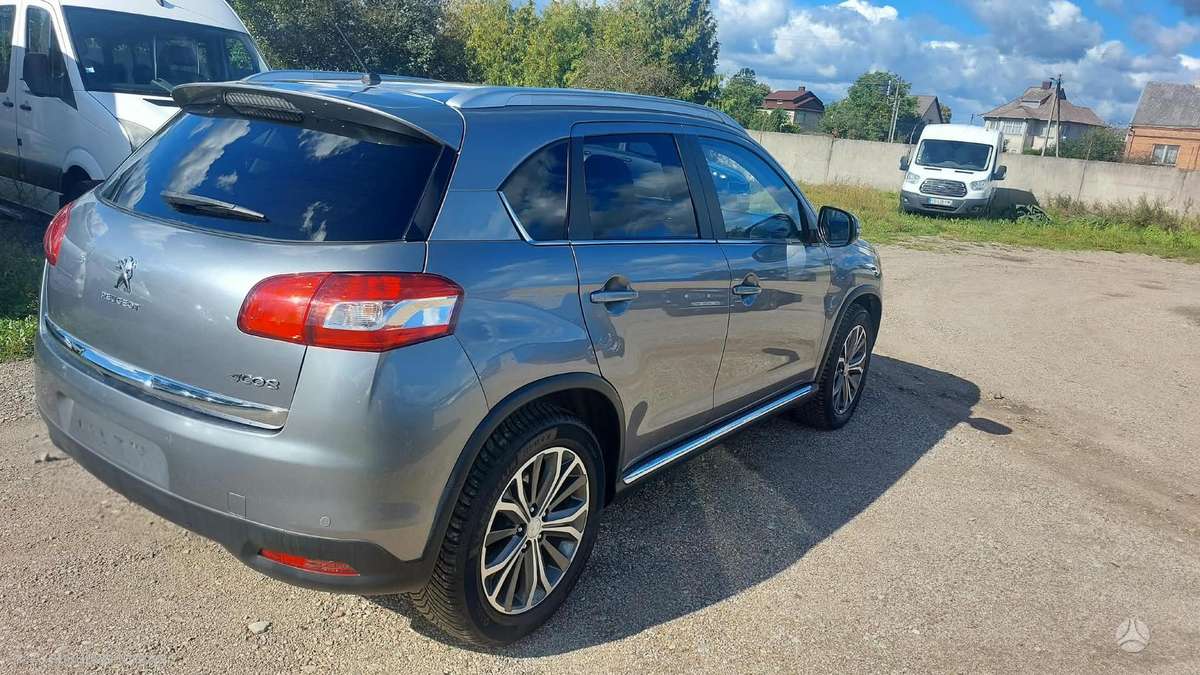 Peugeot 4008 - 4