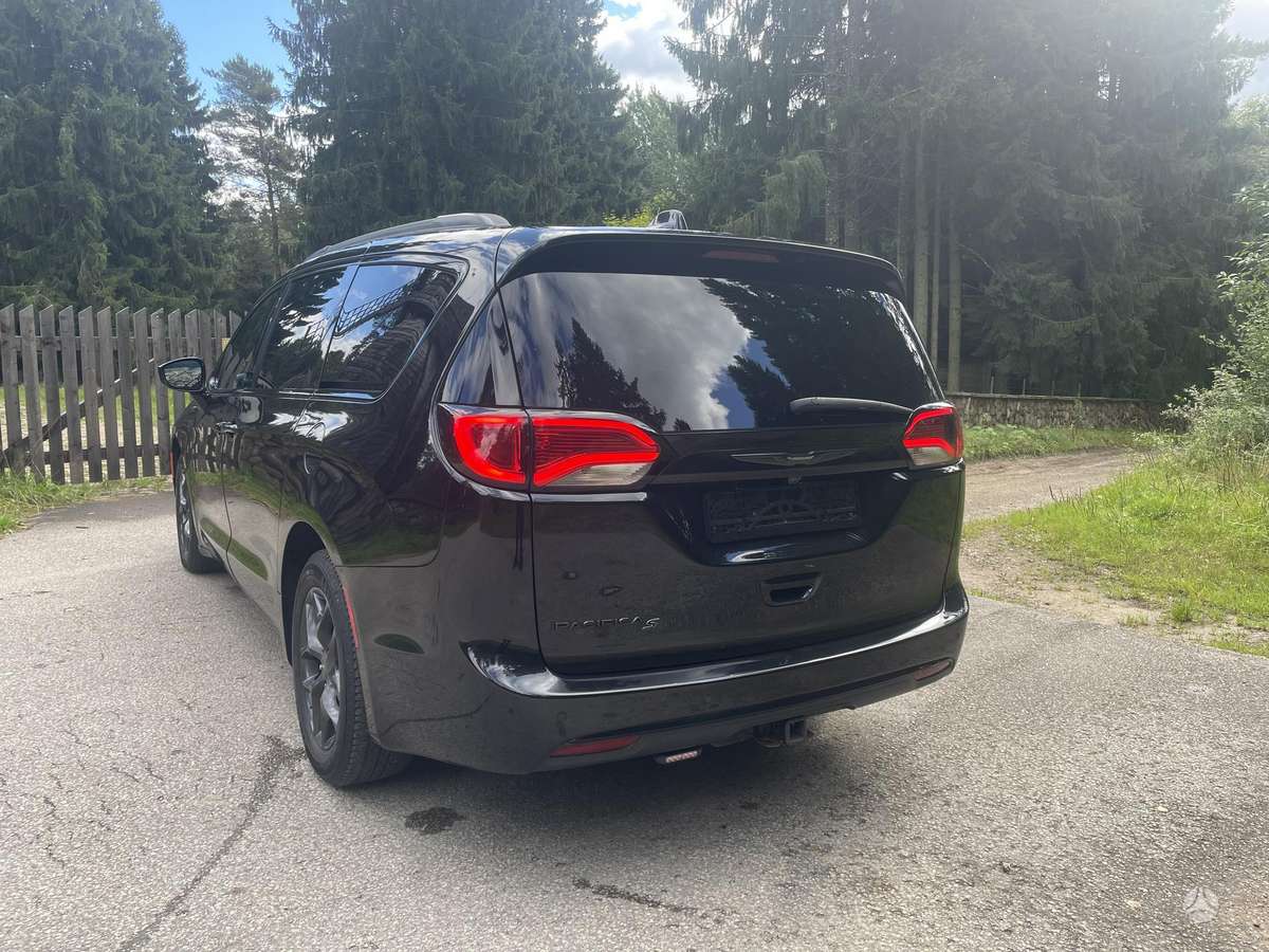 Chrysler Pacifica, 3.6 l., Минивэн