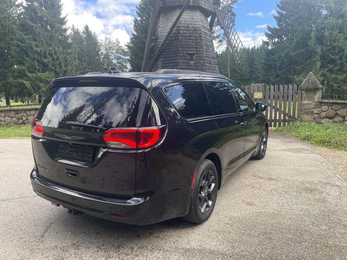 Chrysler Pacifica, 3.6 l., Минивэн