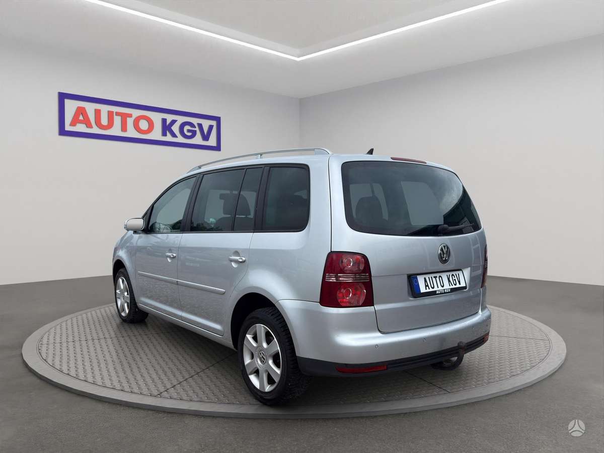 Volkswagen Touran - 3