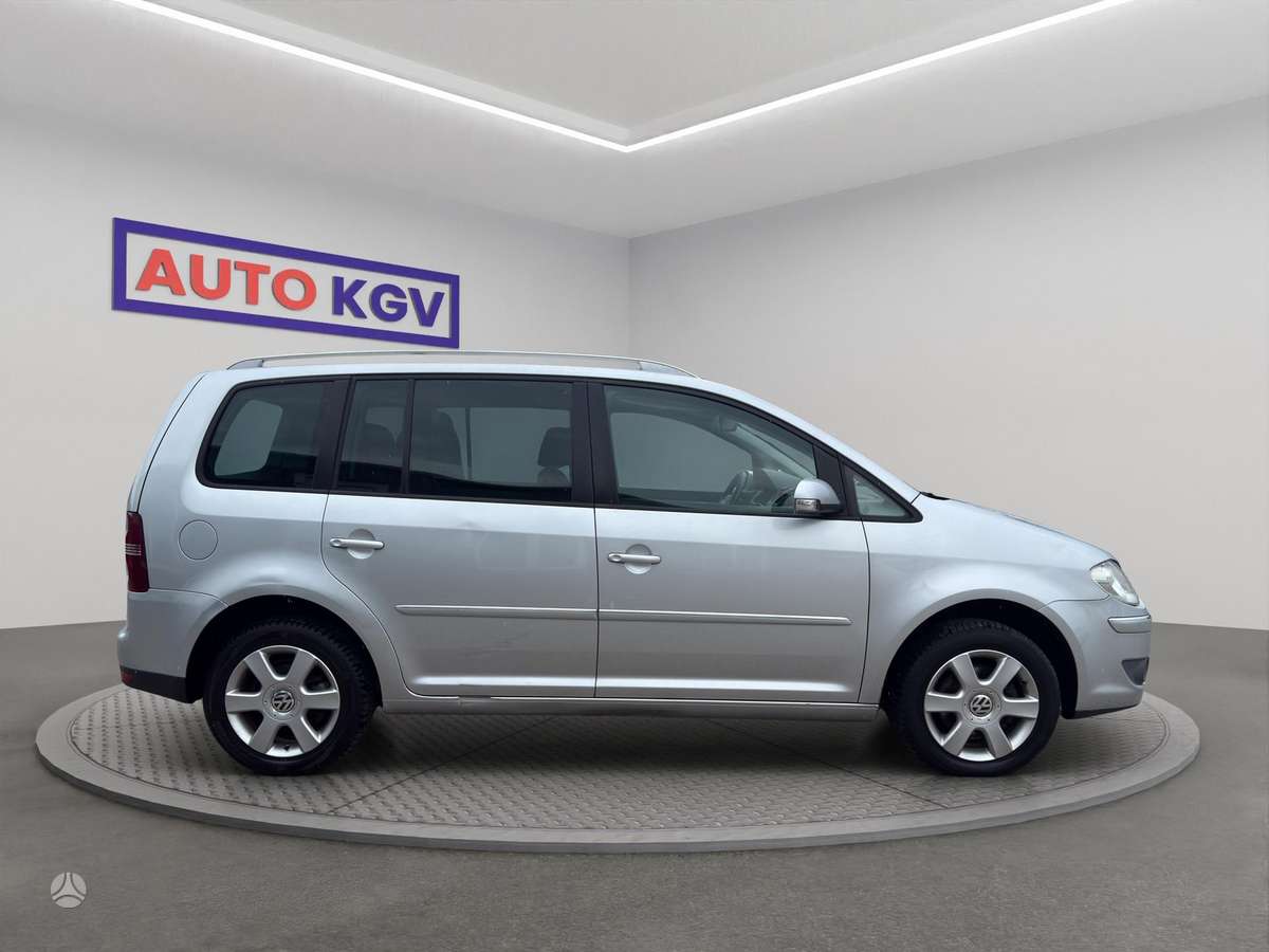 Volkswagen Touran - 6