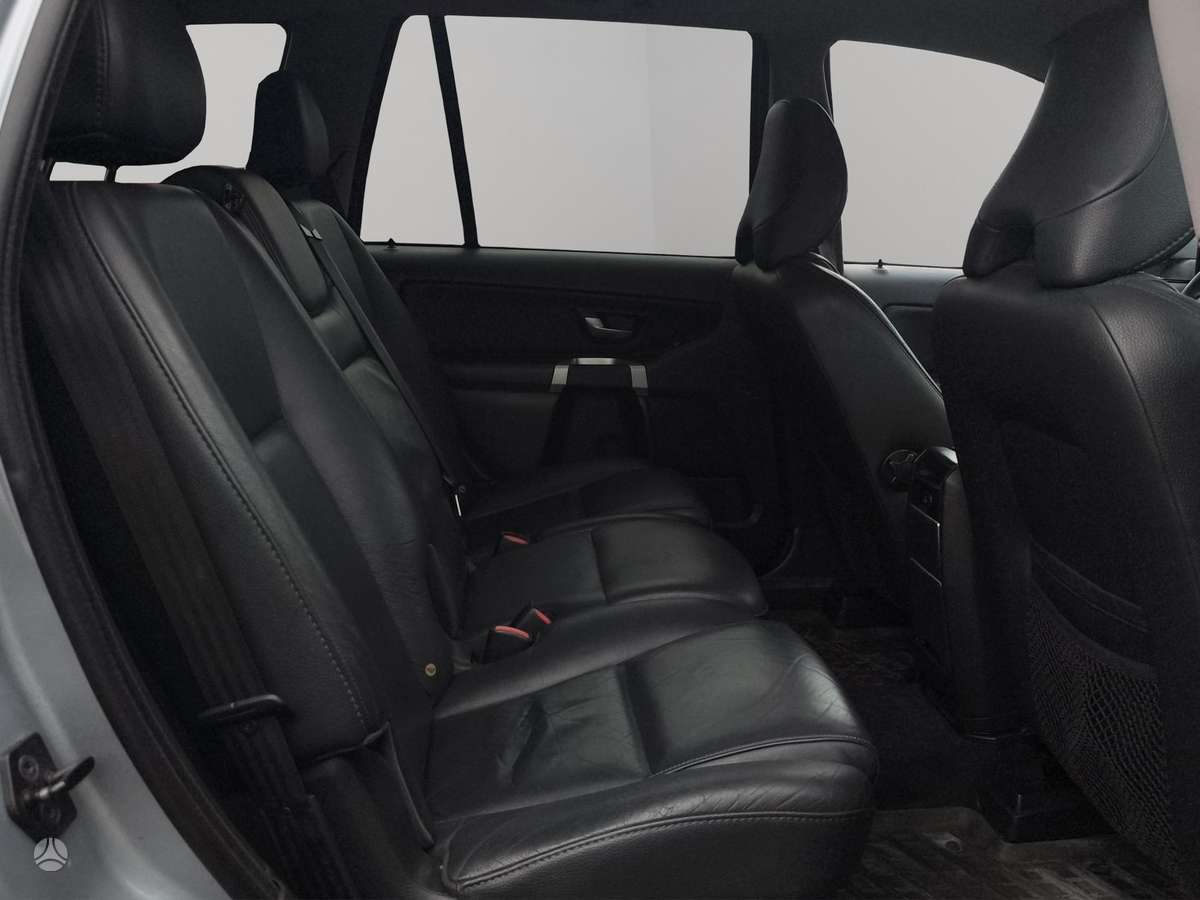 Volvo XC90 - 8