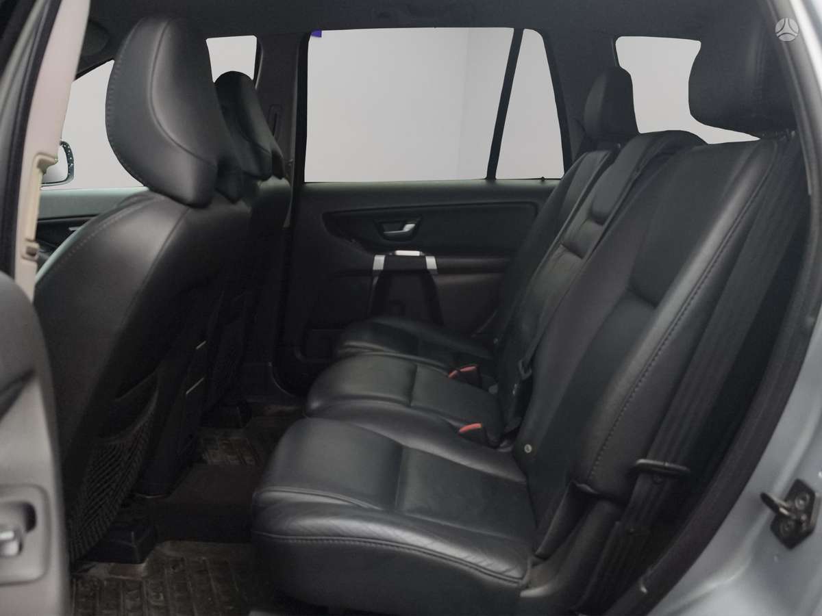 Volvo XC90 - 10