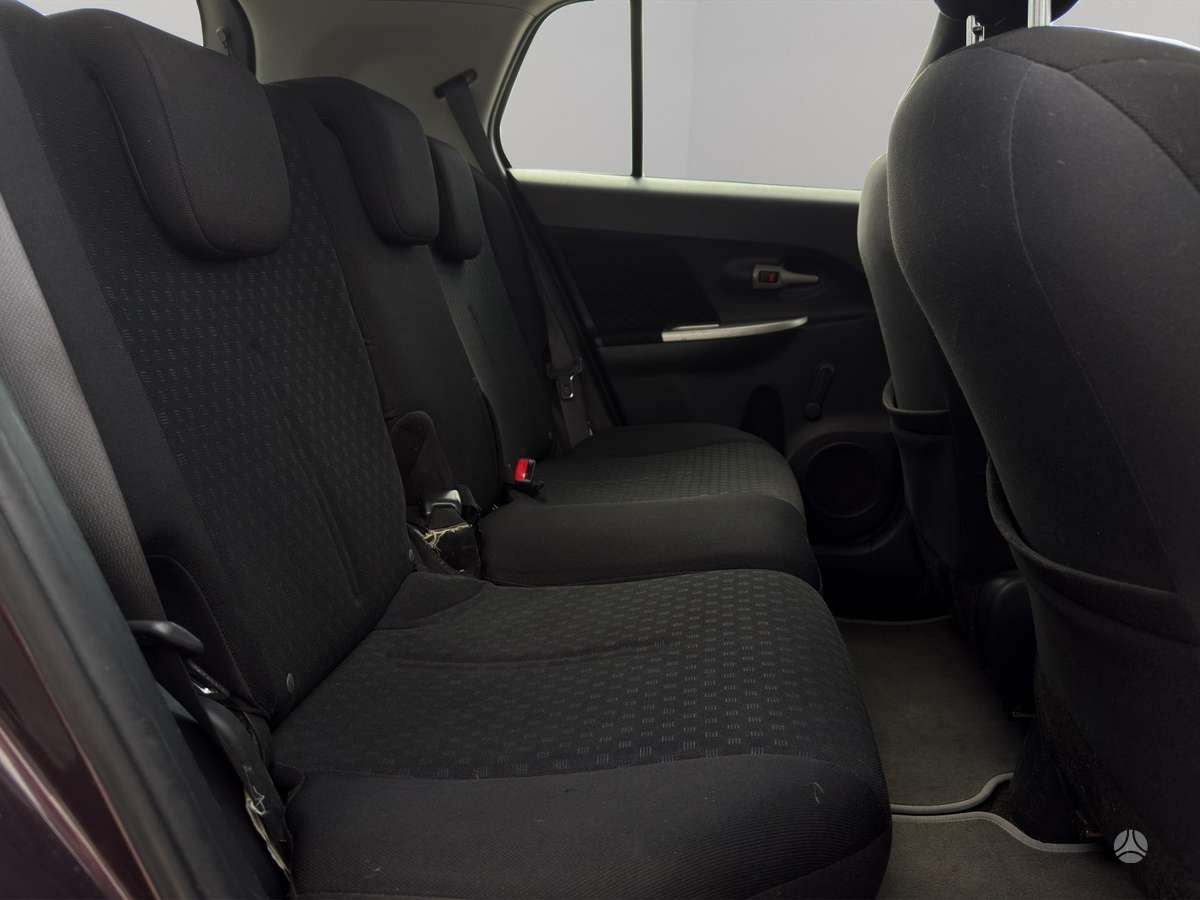 Toyota Urban Cruiser - 9